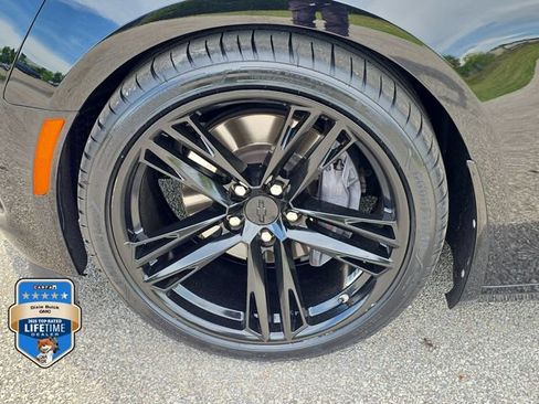 Certified 2019 Chevrolet Camaro SS RWD image 6