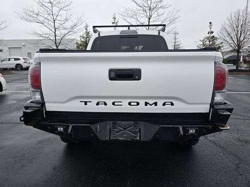 Used 2020 Toyota Tacoma TRD Off-Road image 6