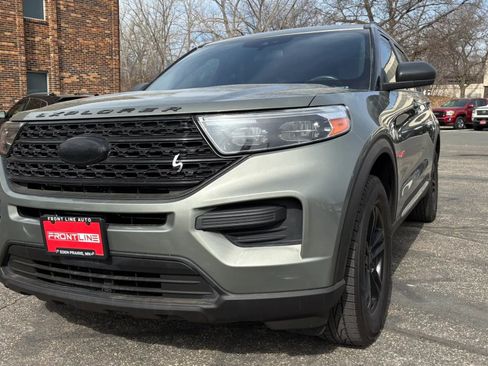 Used 2020 Ford Explorer XLT image 15