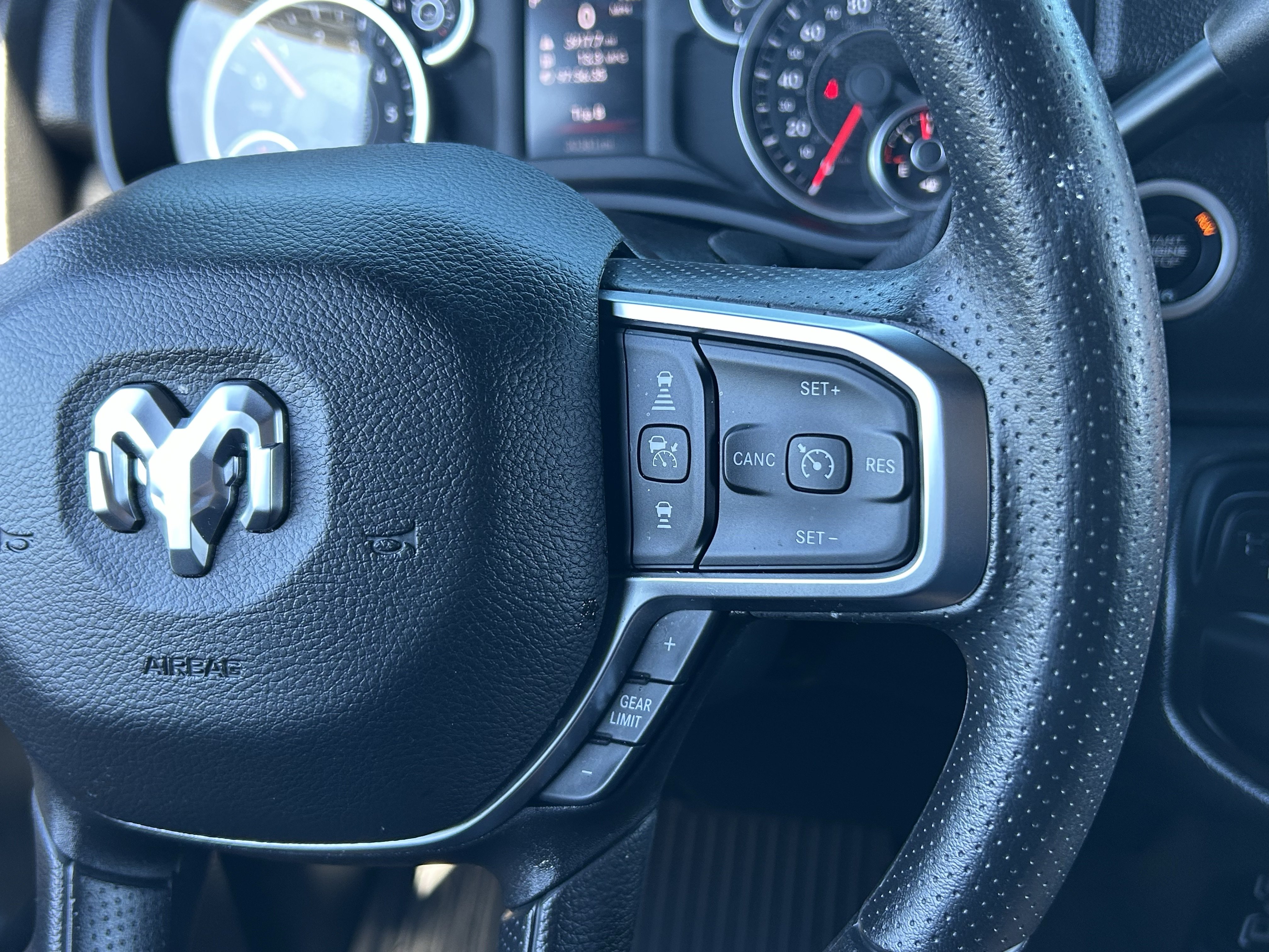 Certified 2025 RAM 2500 Tradesman AWD/4WD image 24