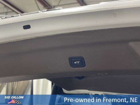 Used 2023 GMC Yukon XL Denali image 7