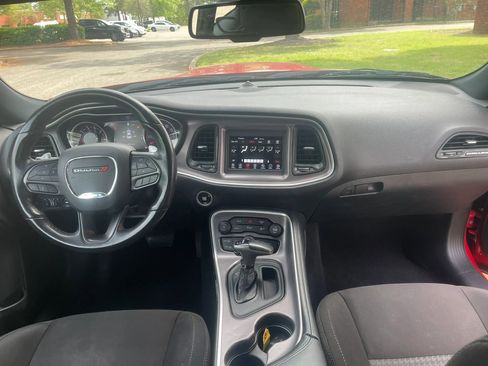 Used 2022 Dodge Challenger R/T image 15