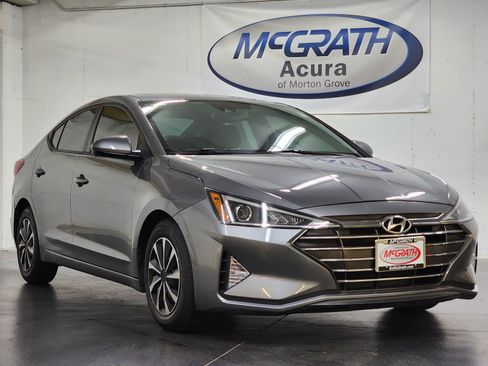 Used 2020 Hyundai Elantra Value Edition w/ Cargo Package (C1) FWD image 2