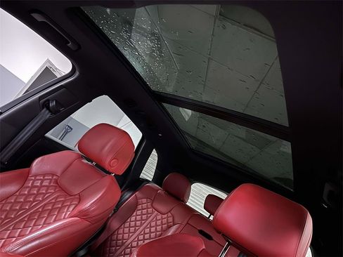 Used 2023 Audi SQ5 Premium Plus w/ Premium Plus Package image 14