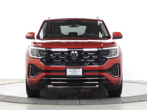 Used 2024 Volkswagen Atlas SEL Premium R-Line AWD/4WD image 2