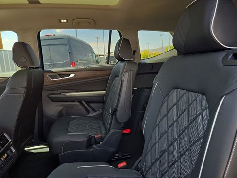 New 2025 Volkswagen Atlas SEL Premium R-Line image 15