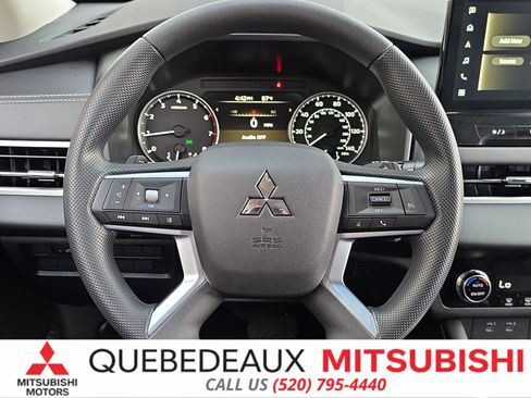New 2026 Mitsubishi Outlander ES FWD image 14