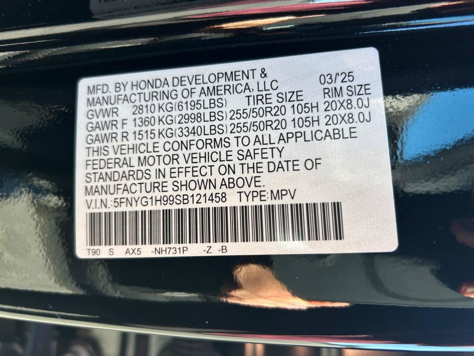 Certified 2025 Honda Pilot Black Edition image 35