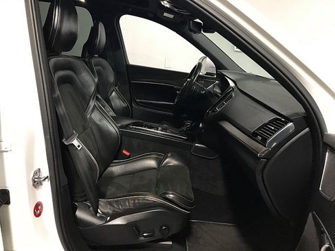 Used 2016 Volvo XC90 T6 R-Design w/ Vision Package image 14