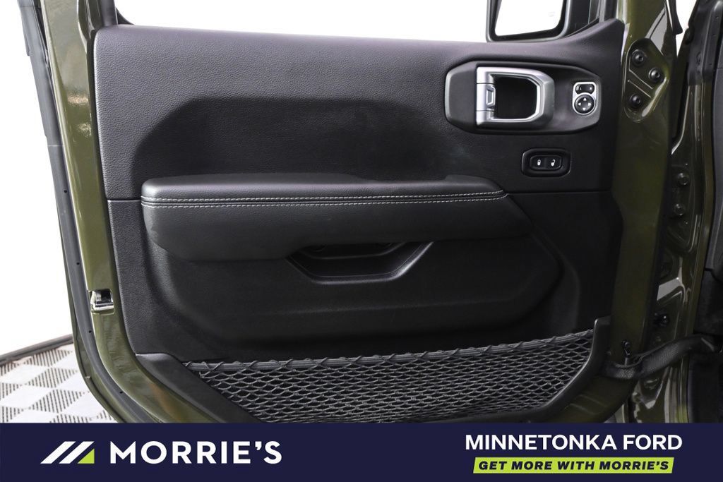 Used 2022 Jeep Gladiator Overland w/ Popular Equipment Package AWD/4WD image 22