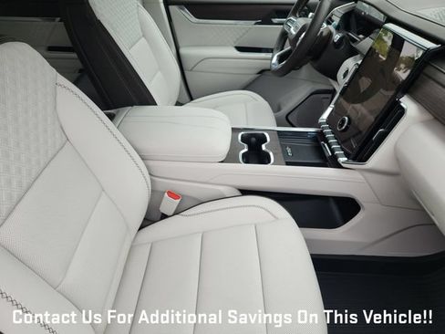 New 2026 GMC Acadia Denali w/ Super Cruise Package FWD image 10