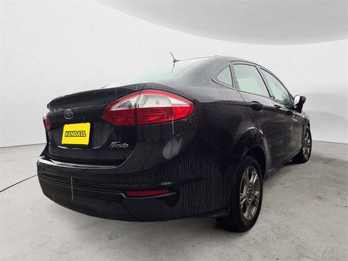 Used 2014 Ford Fiesta SE w/ Comfort Package image 4