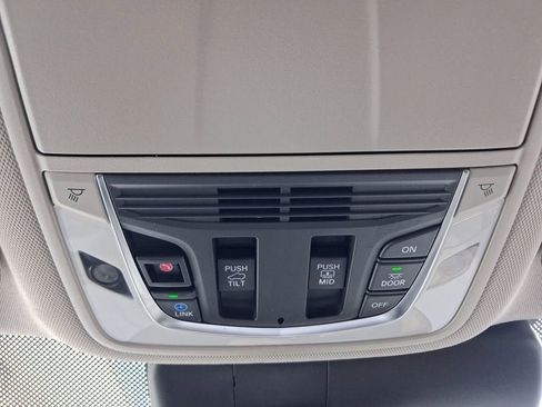 Used 2024 Acura RDX SH-AWD image 31