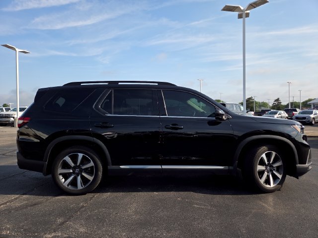 Used 2023 Honda Pilot Elite image 22