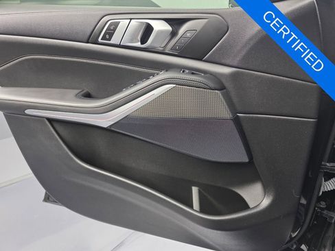 Used 2022 BMW X5 sDrive40i w/ M Sport Package RWD image 25