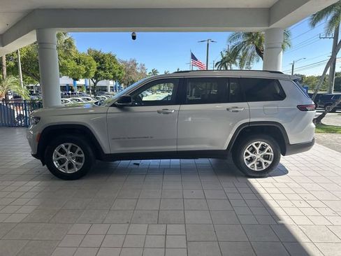 Used 2023 Jeep Grand Cherokee L Limited RWD image 37
