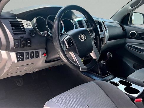 Used 2013 Toyota Tacoma 4x4 Access Cab V6 w/ SR5 Pkg image 15