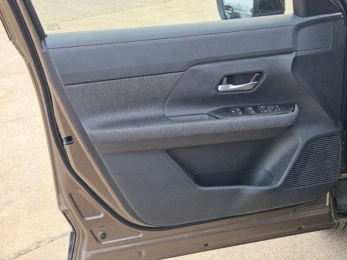 New 2026 Nissan Kicks SV image 14