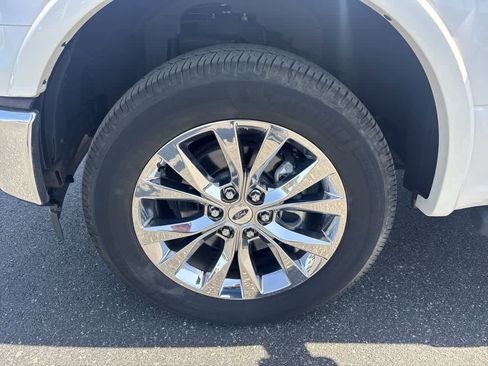 Used 2017 Ford F150 Lariat AWD/4WD image 10