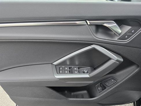 Used 2025 Audi Q3 2.0T Premium w/ Convenience Package image 26