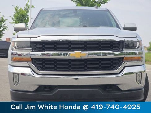 Used 2018 Chevrolet Silverado 1500 LT w/ All Star Edition AWD/4WD image 13