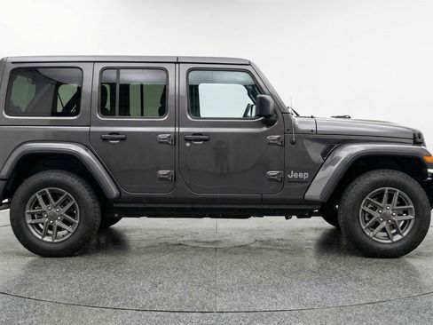 Used 2025 Jeep Wrangler Sport S image 11