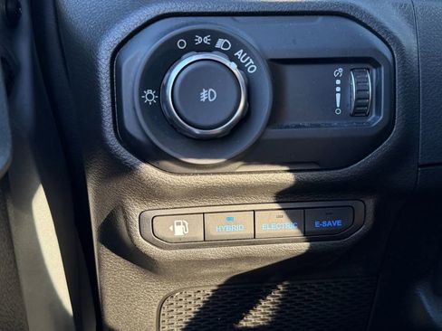 Used 2023 Jeep Wrangler Unlimited Rubicon 4xe AWD/4WD image 28