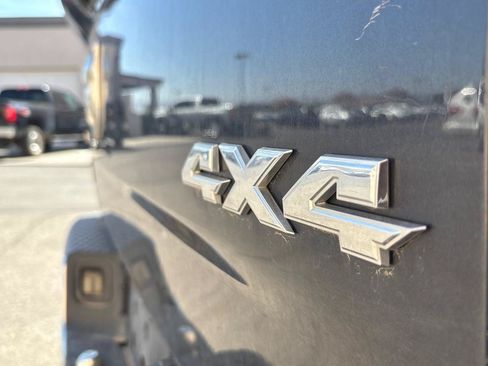 Used 2017 RAM 1500 Classic SLT AWD/4WD image 24