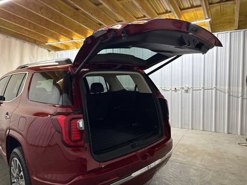 Used 2023 GMC Acadia Denali w/ Denali Technology Package AWD/4WD image 9