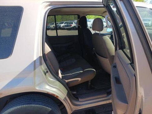 Used 2005 Ford Explorer Sport XLT AWD/4WD image 26