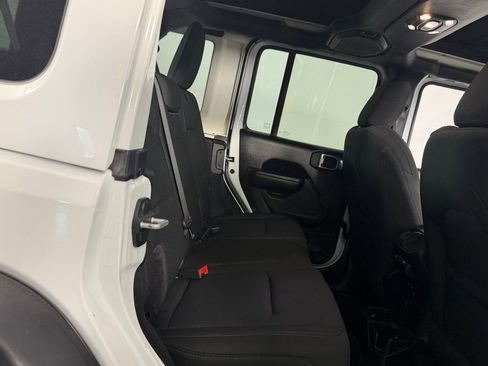 Used 2022 Jeep Wrangler Unlimited Sport w/ Sun And Sound Package image 31