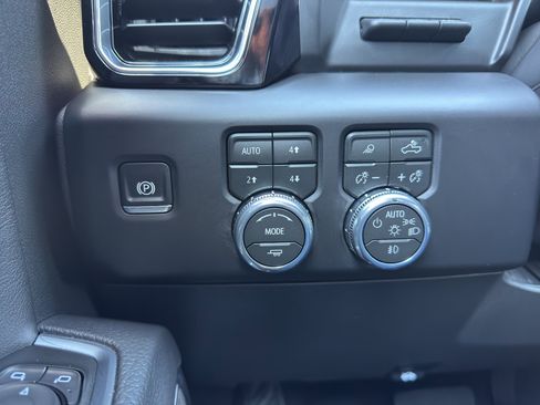 New 2026 GMC Sierra 1500 Denali w/ Denali Reserve Package AWD/4WD image 23