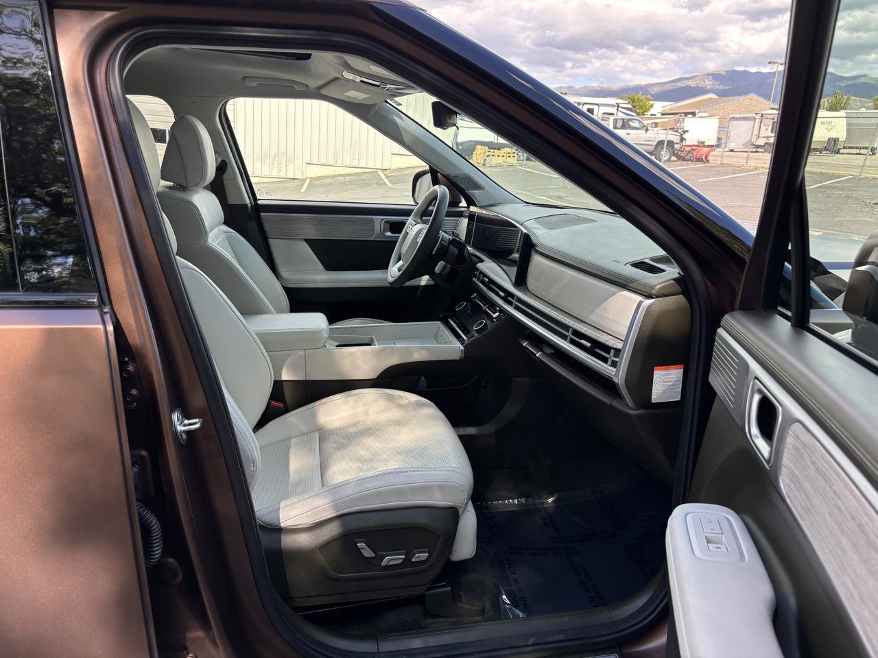 Used 2025 Hyundai Santa Fe Calligraphy AWD/4WD image 25