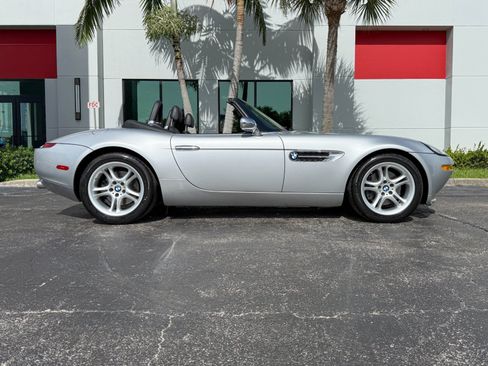 Used 2002 BMW Z8 RWD image 25