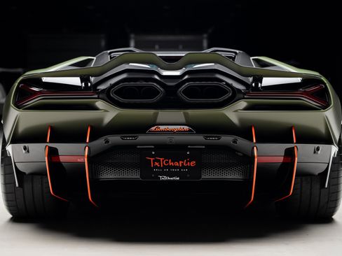 Used 2024 Lamborghini Revuelto AWD/4WD image 31