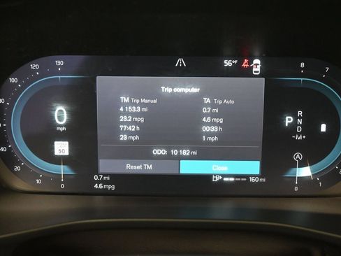 Used 2024 Volvo XC40 B5 Ultimate w/ Protection Package Premier image 17