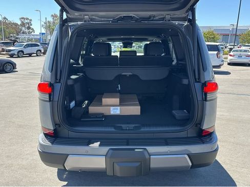 New 2026 Lexus GX 550 AWD/4WD image 19