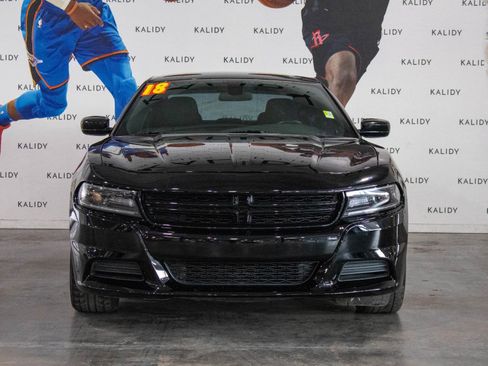 Used 2018 Dodge Charger SXT w/ Blacktop Package image 19