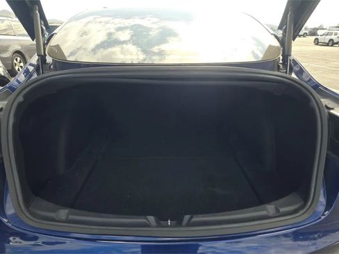 Used 2019 Tesla Model 3 Standard Range image 12