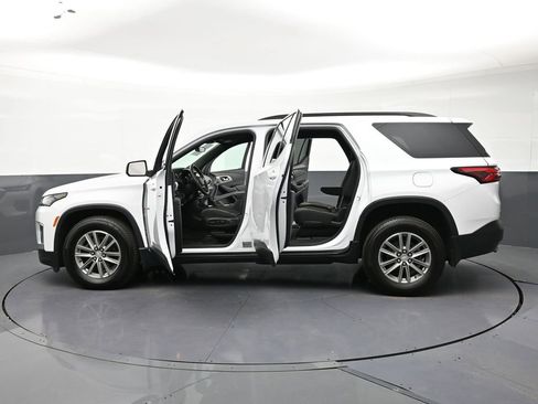 Used 2023 Chevrolet Traverse LT w/ LPO, Floor Liner Package AWD/4WD image 35