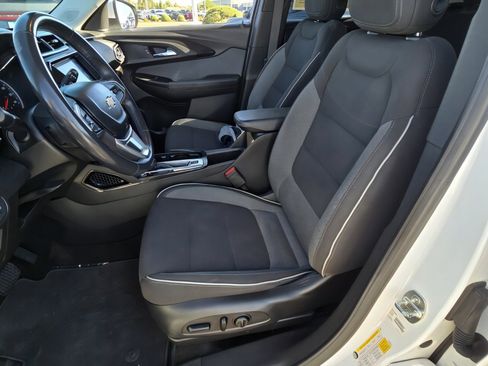 Used 2021 Chevrolet TrailBlazer LT image 14