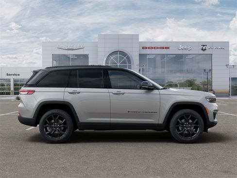 New 2025 Jeep Grand Cherokee Limited image 21