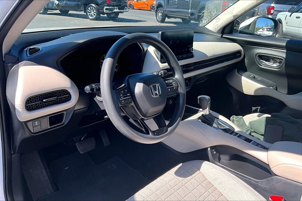 Used 2024 Honda HR-V LX image 5
