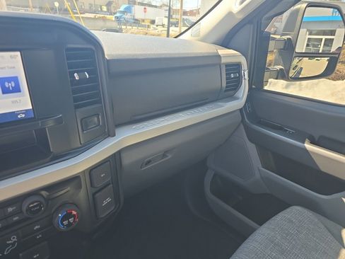 Used 2025 Ford F350 XLT w/ 360-Degree Camera Package image 33