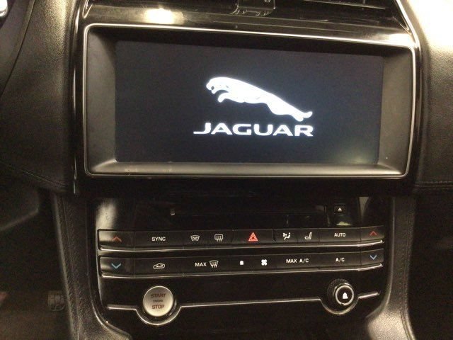 Used 2020 Jaguar F-PACE Prestige AWD/4WD image 28