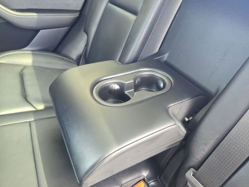 Used 2022 Tesla Model Y Performance image 29