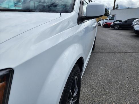 Used 2018 Dodge Grand Caravan GT FWD image 40
