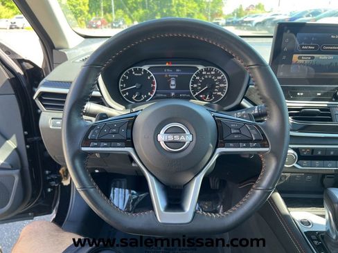 Used 2023 Nissan Altima 2.5 SR w/ SR Premium Package AWD/4WD image 13