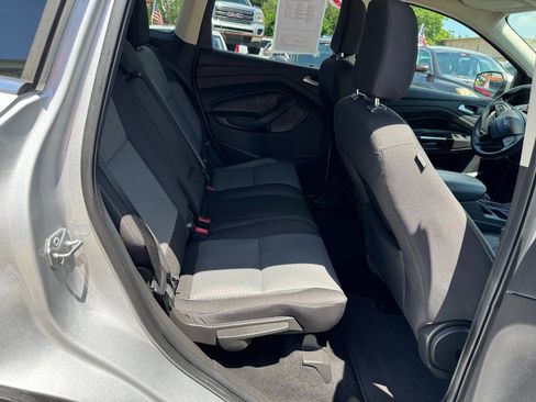 Used 2018 Ford Escape SE image 17