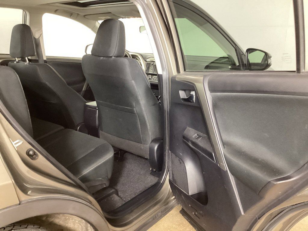 Used 2014 Toyota RAV4 XLE AWD/4WD image 24